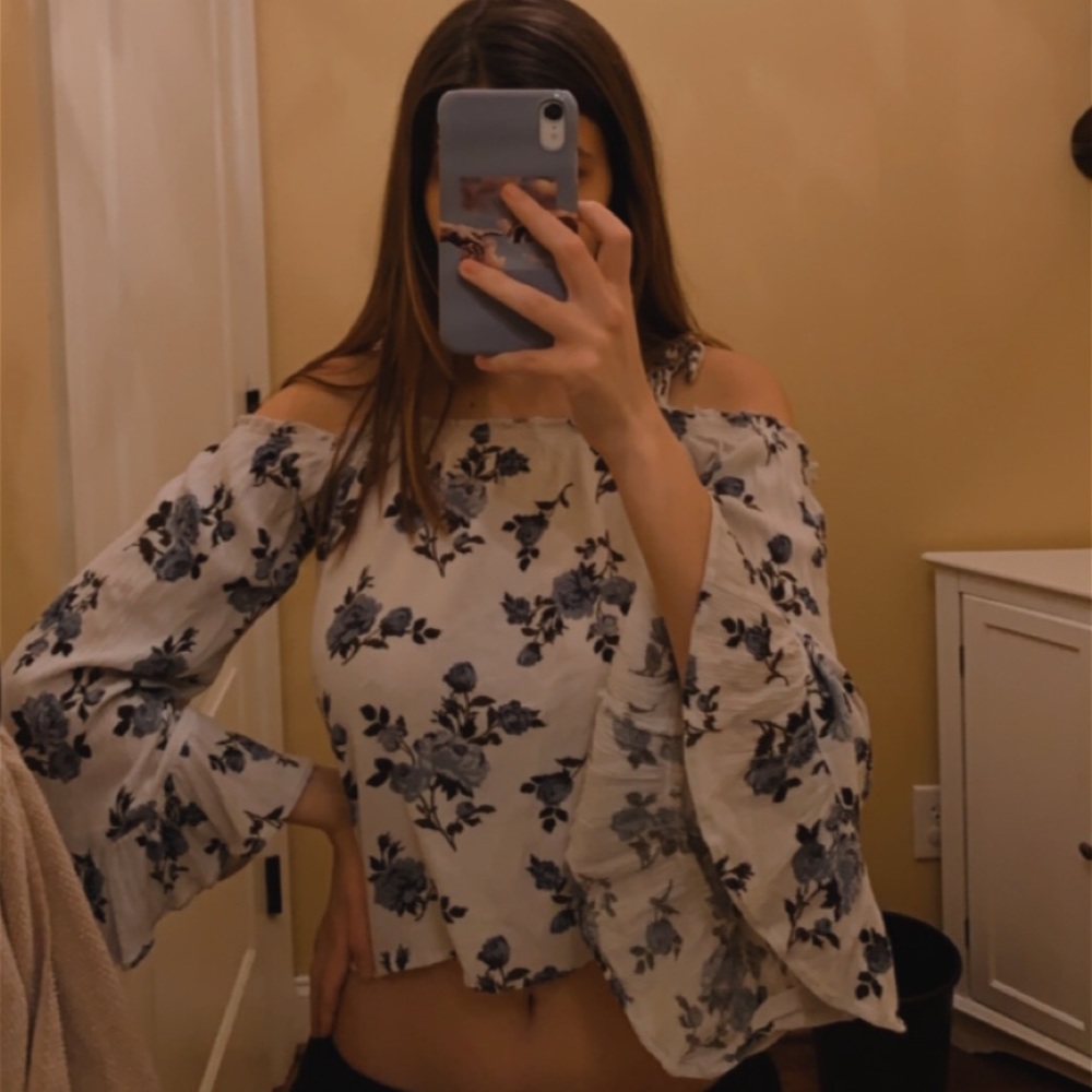 American Eagle Top
